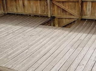 428 Rivers Ridge Cir, Newport News, VA 23608