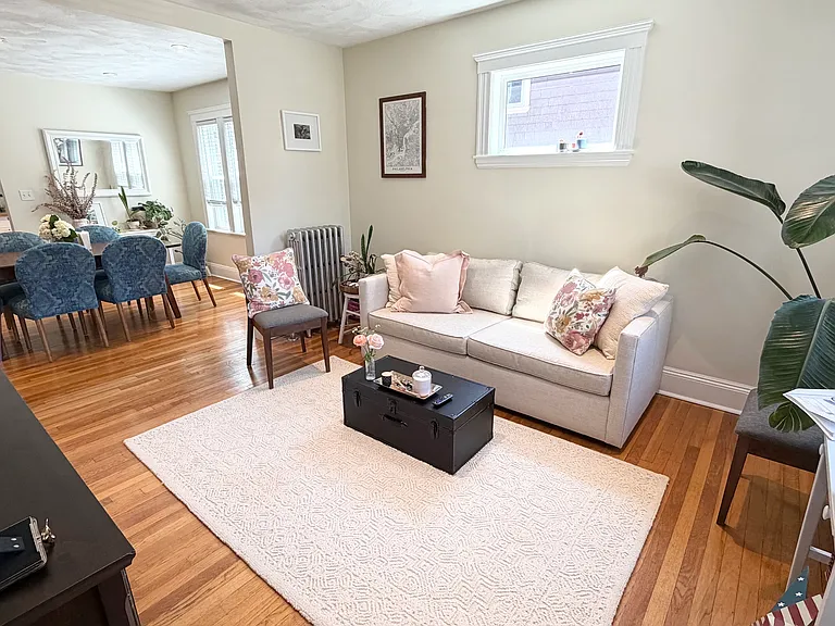 24 Beecher St #4 — Photo 1