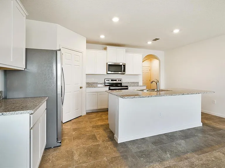 10695 SW Prato Way — Photo 11