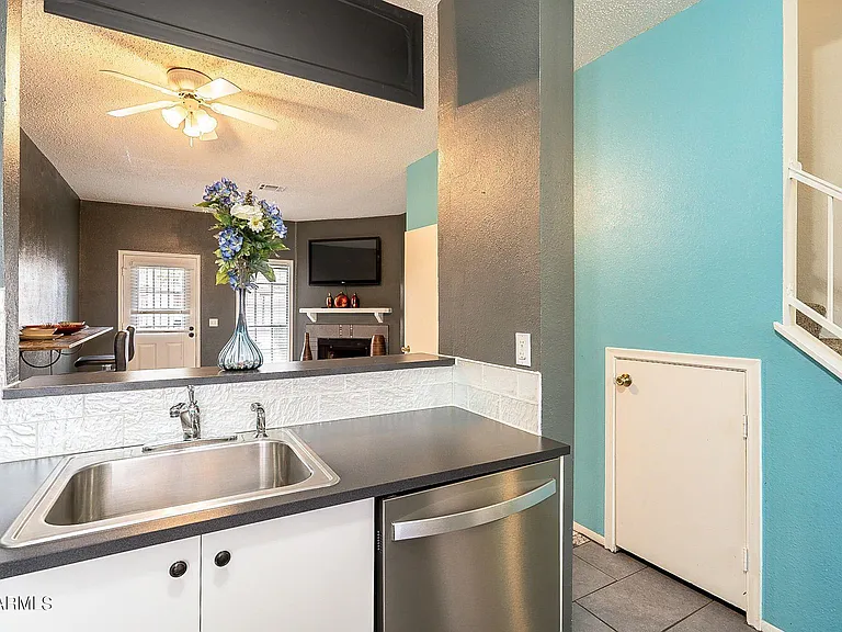 18616 N 34th Ave #5 — Photo 13