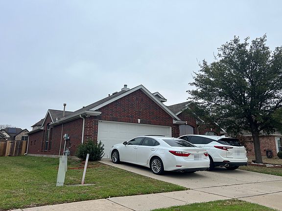 3rd image of 5867 Candlelight Ln
