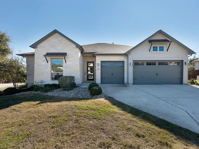 341 Bitterroot Ln — Photo 1