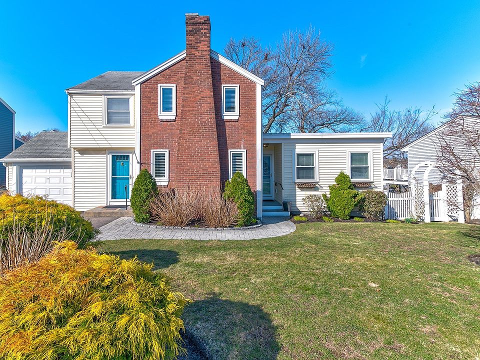 1st image of 865 E Squantum St