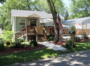 W975 Hyacinth Rd, Genoa City, WI 53128