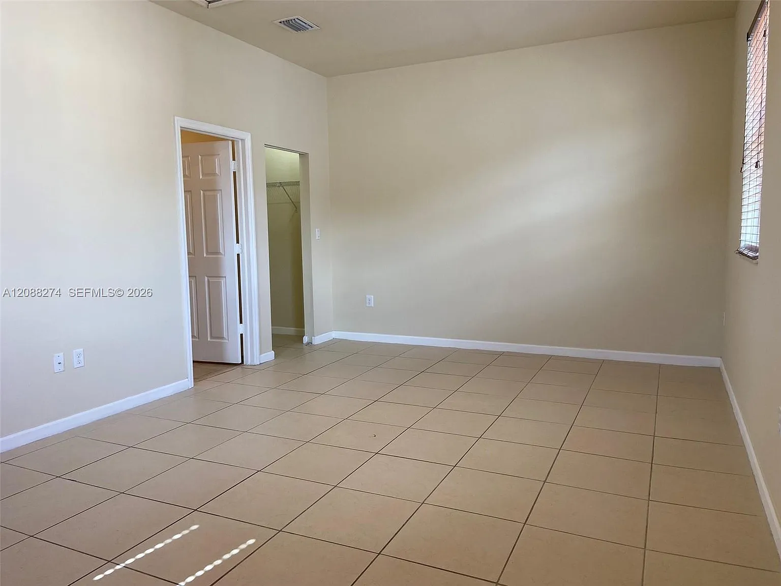 Kendall Commons Residenti — Photo 3