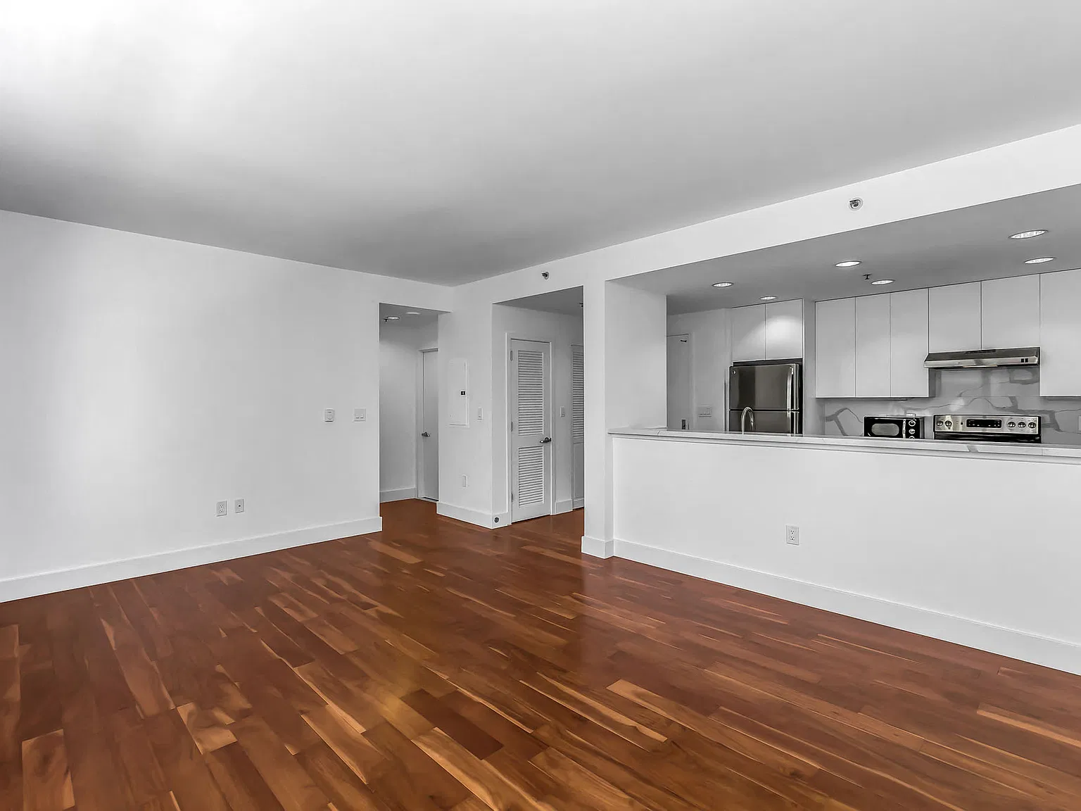250 King St Unit 646 - Main Image