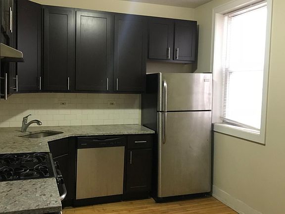 3rd image of 4839 N Wolcott Ave #1