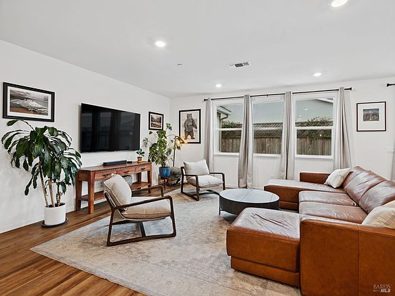4th image of 5857 Kristina Place