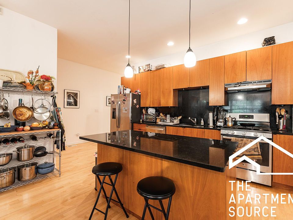 1st image of 1407 N Wicker Park Ave #2E