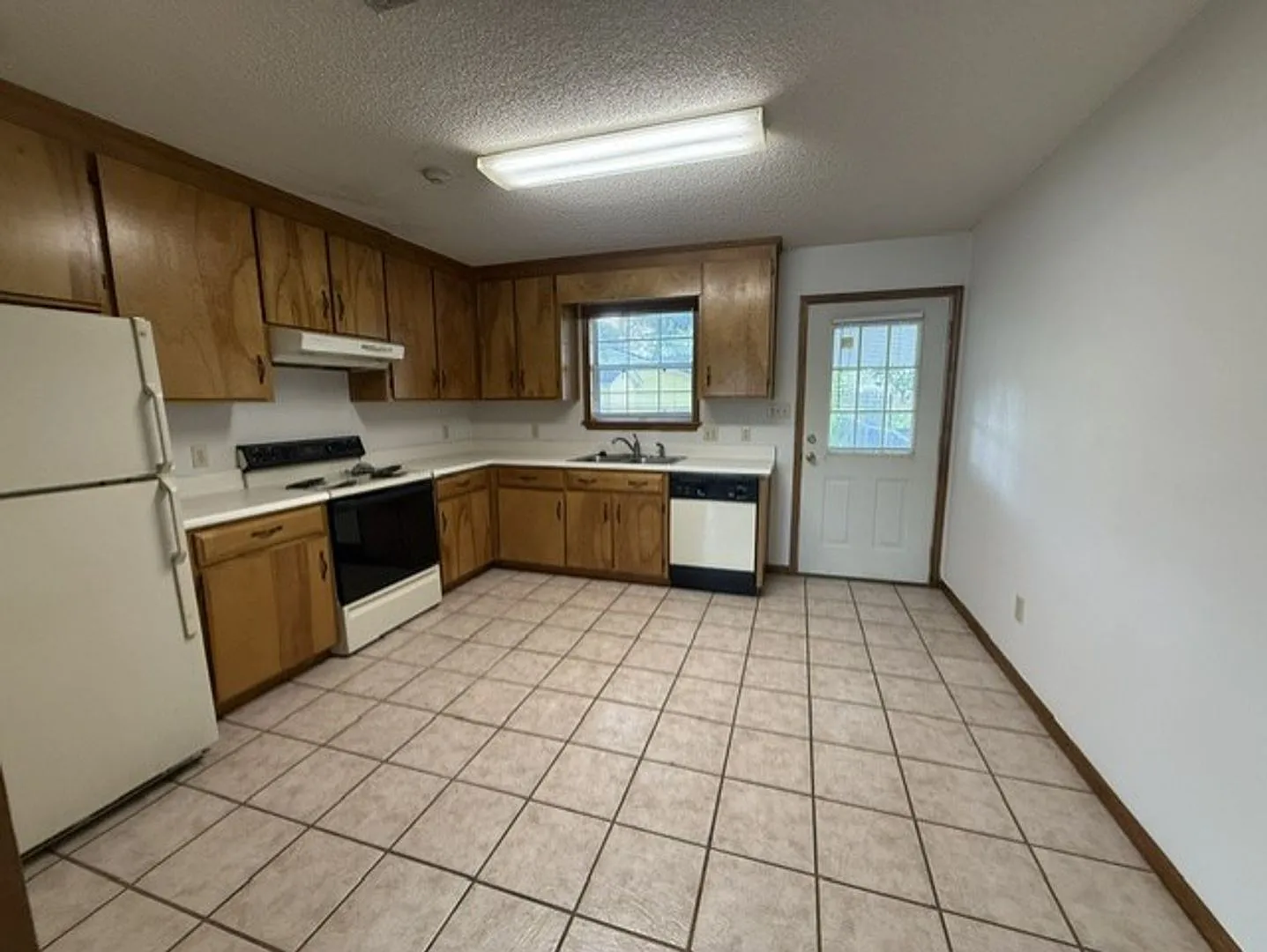 2BD/1B duplex in Valdosta — Photo 3