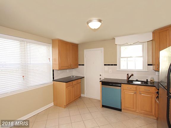4th image of 719 Glenwood St #45