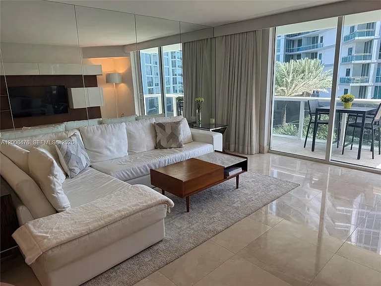 10275 Collins Ave #533 — Photo 18
