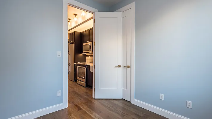 Rented by Nooklyn NYC LLC | media 46