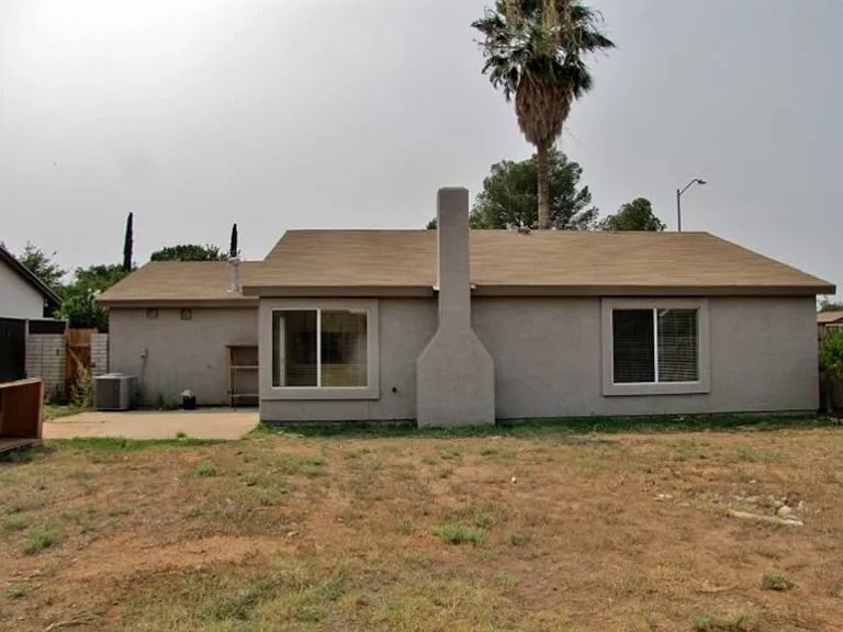 823 Plaza Encanto — Photo 25