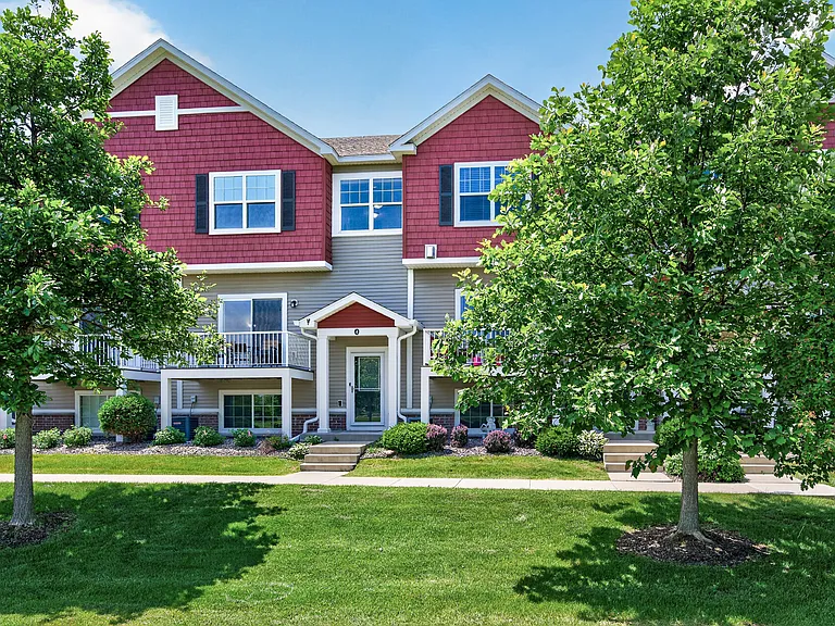 1806 Colonial Ln #4 — Photo 4