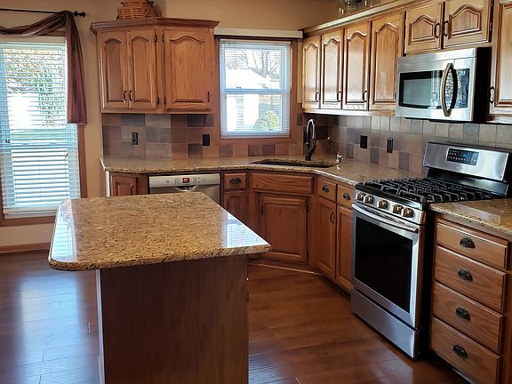 4th image of 2118 Savannah Dr