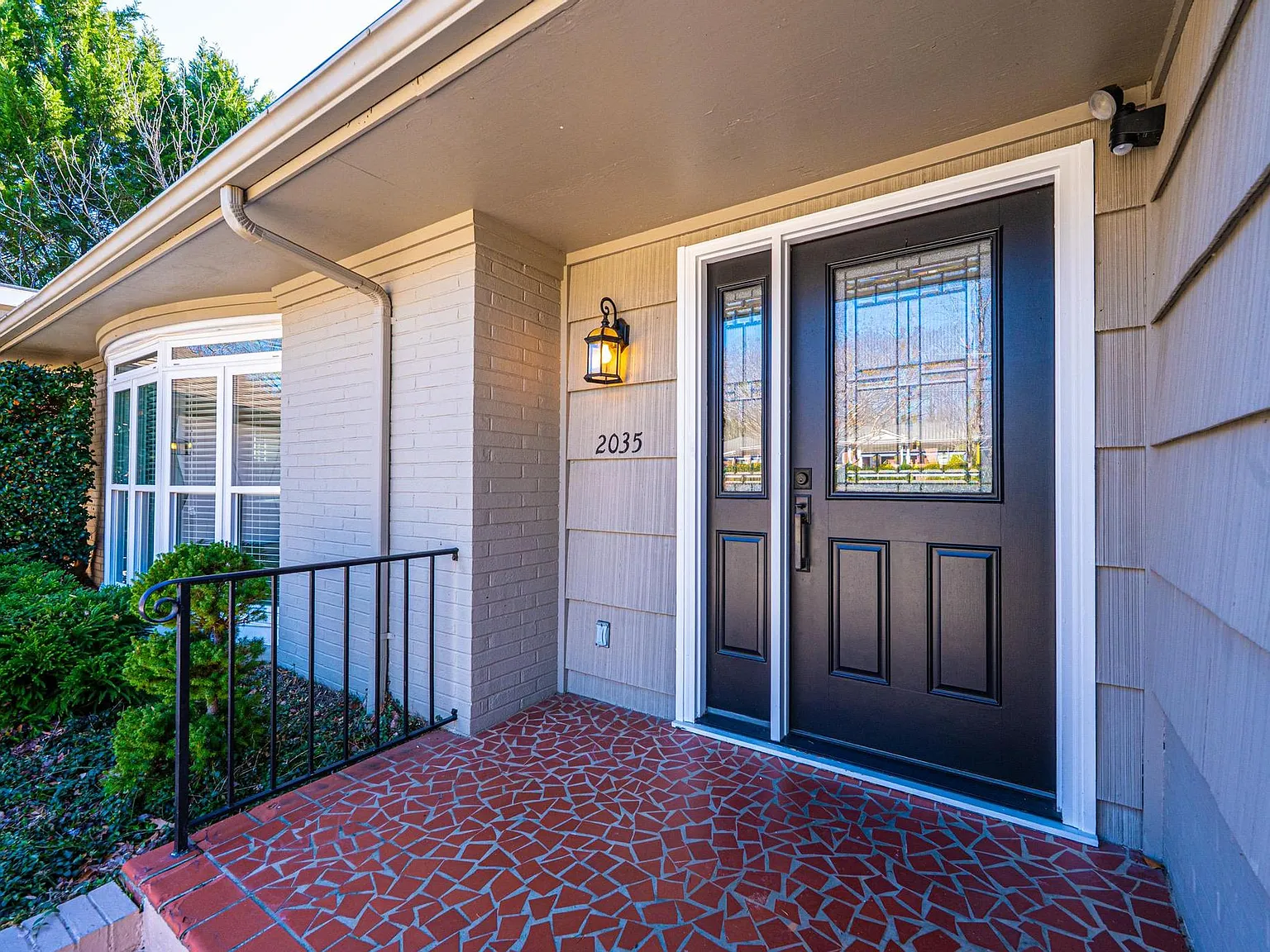 4 bed, 2958 sqft, $3,400 — Photo 2