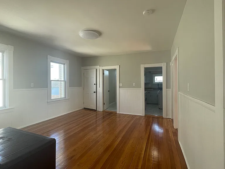 48 Woodlawn St #2 — Photo 12