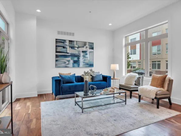 740 S Columbus Blvd Unit 15, Philadelphia, PA 19147