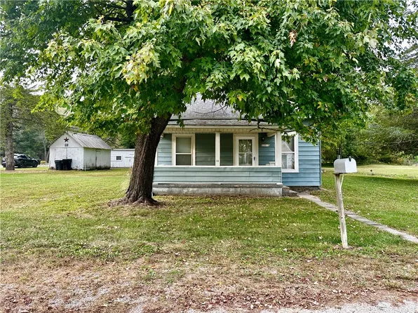 20015 E Livingston Rd, Marshall, IL 62441
