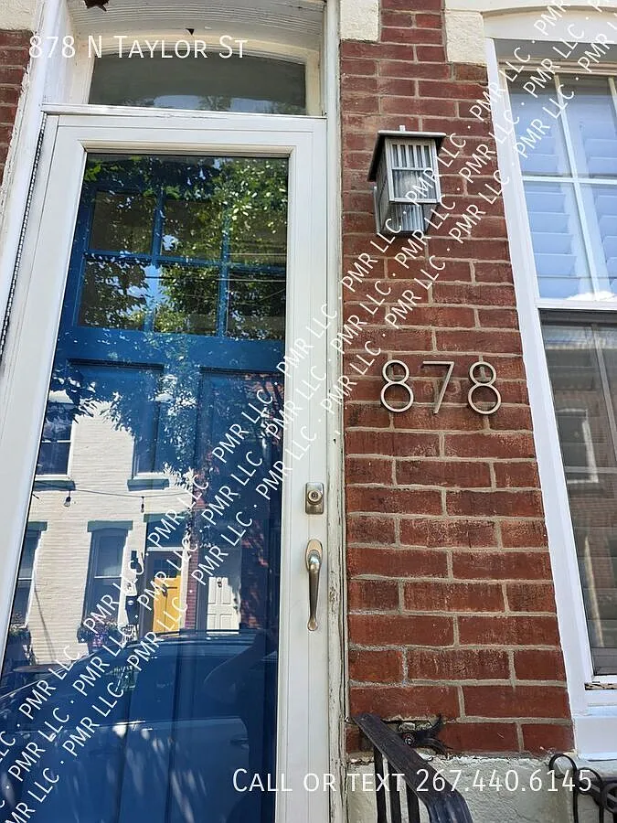 Original Details in Fairmount Home — Photo 2