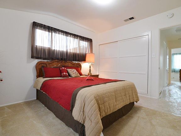 4th image of 16016 Gramercy Pl