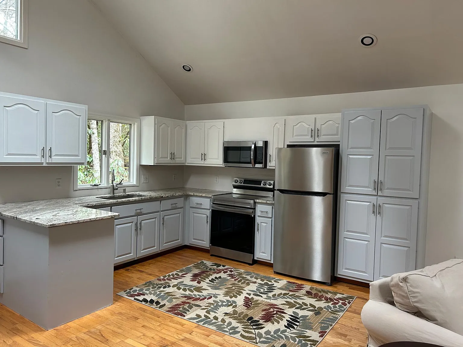 2 bed, 1500 sqft, $2,900 — Photo 3