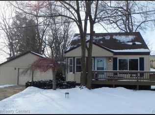 219 Chicago Ave, Lake Orion, MI