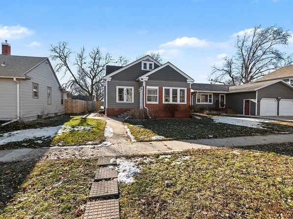 419 W Center St, Madison, SD 57042