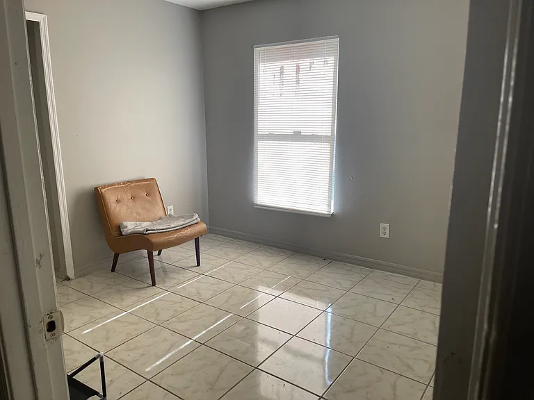3402 Palmer Dr — Photo 9