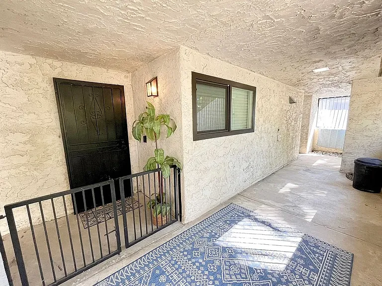5301 E Waverly Dr #127 — Photo 4