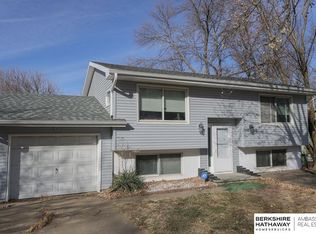 2822 Bryan Ave, Bellevue, NE 68005