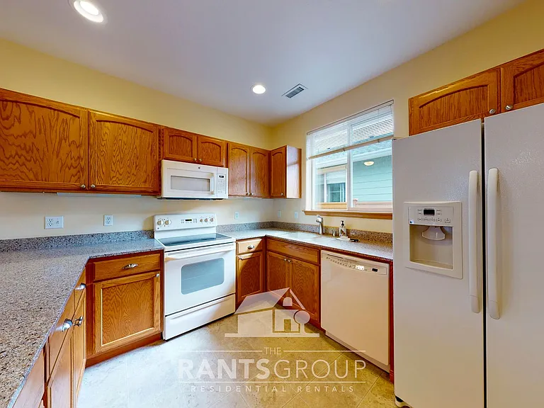 8242 Bainbridge Loop NE — Photo 7