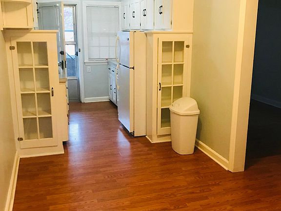 3rd image of 1101 Western Ave APT 1E