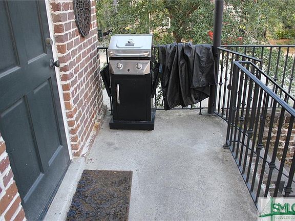 3rd image of 230 Habersham St #201