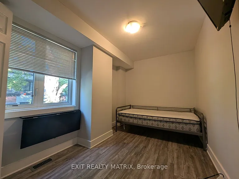 222 Blackburn Ave #B — Photo 7