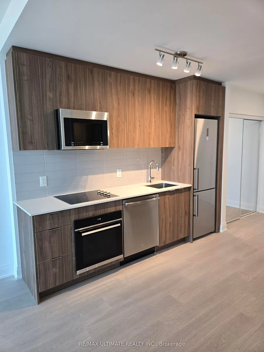Building Photo - 743 Warden Ave #315