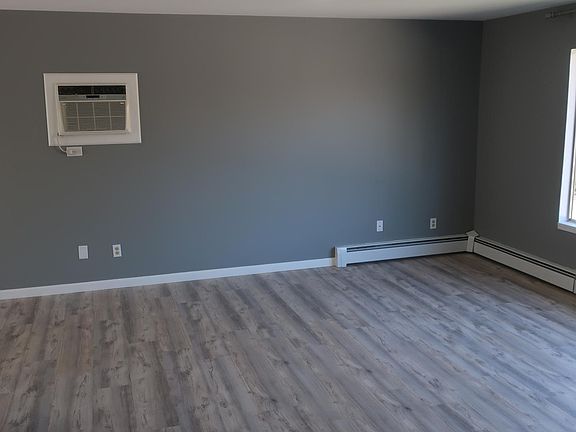 3rd image of 1103 Cedar Ln