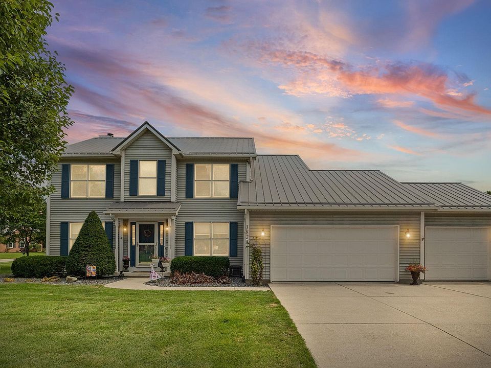 1st image of 3823 Pershing Dr