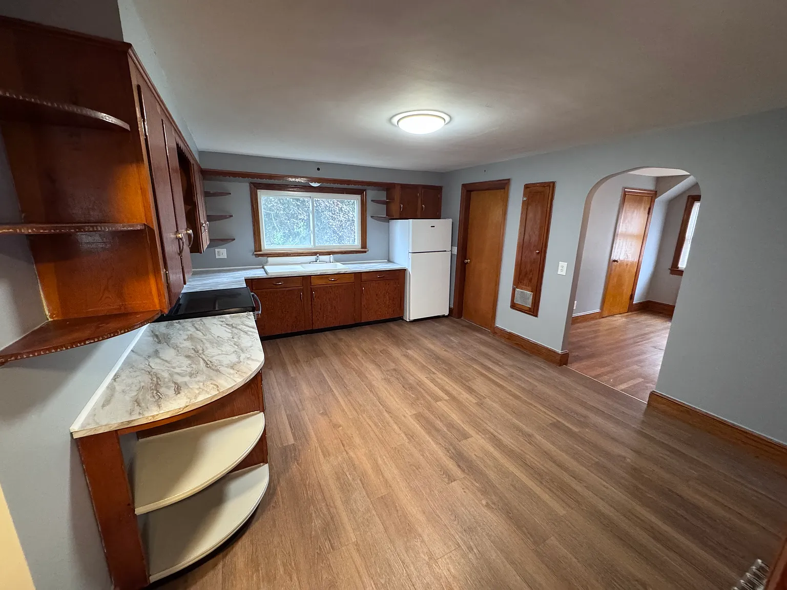 2 bed, 1100 sqft, $2,000 — Photo 3