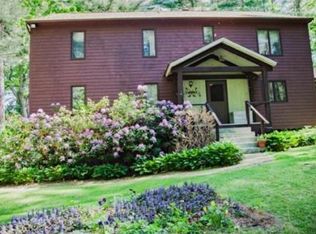 157 Robinson Rd, Oakham, MA 01068