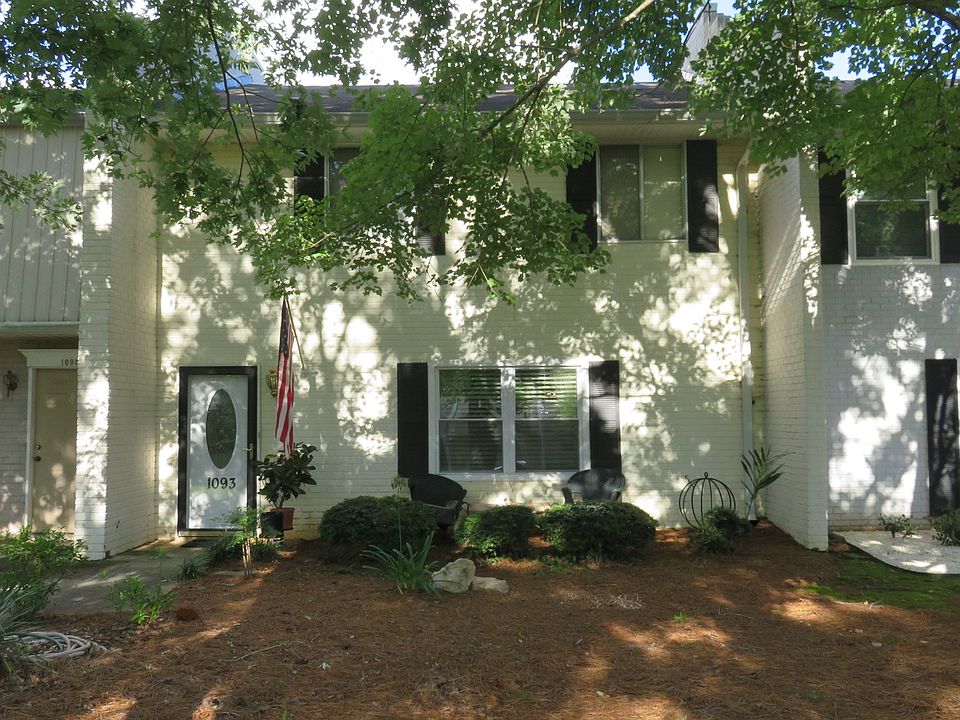 1st image of 1093 Eastview Cir NE #4