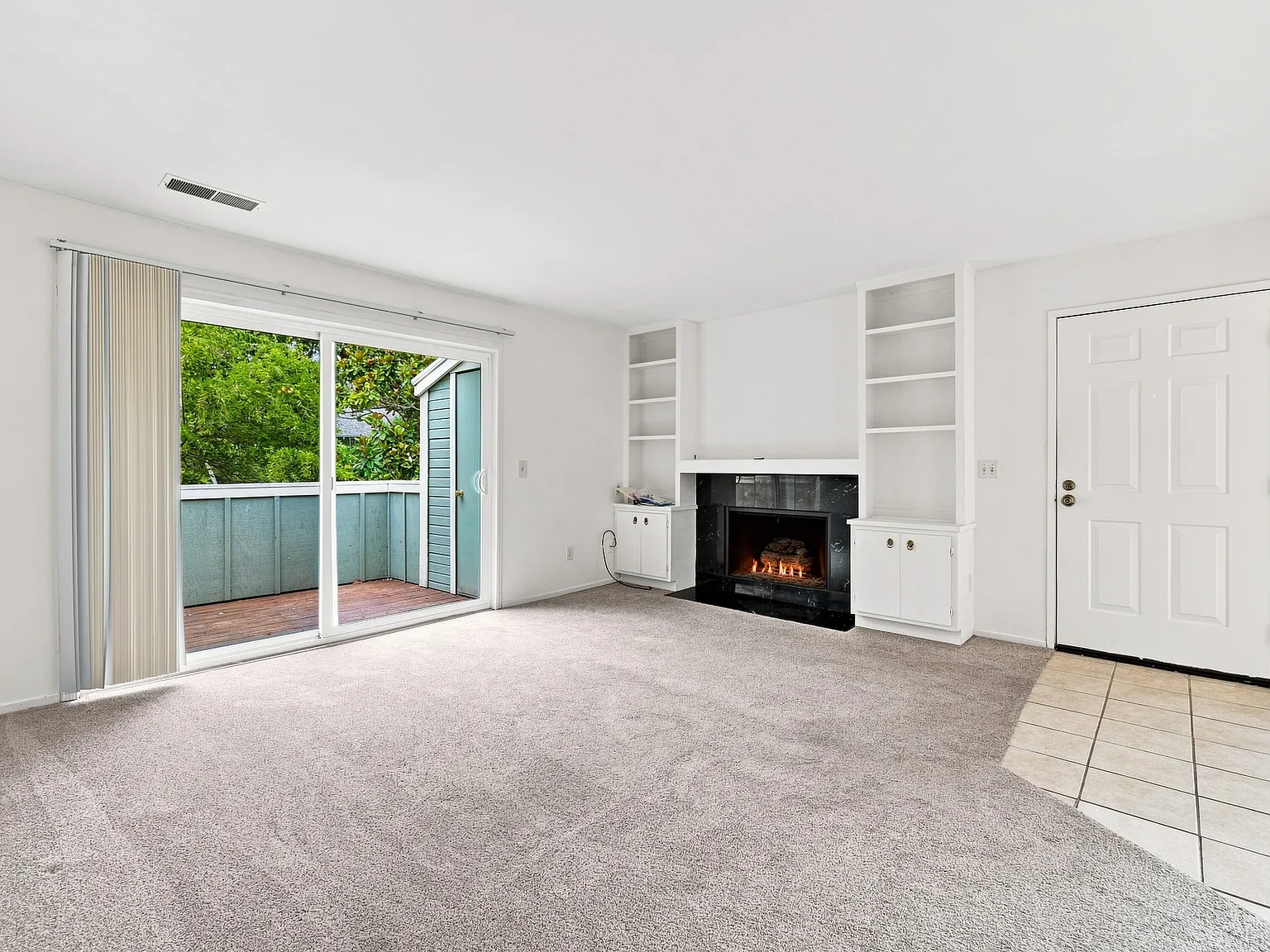 2 bed, 1030 sqft, $2,700 — Photo 3