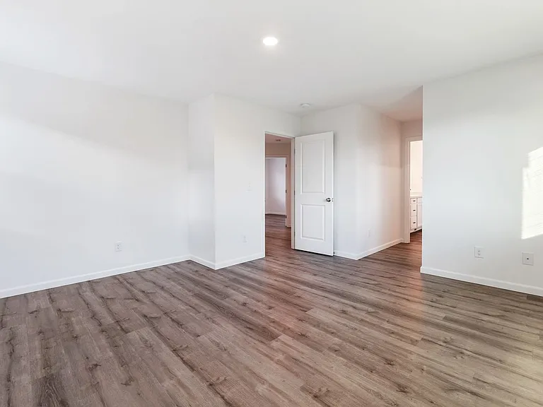 1061 Ebbets Dr SW — Photo 30