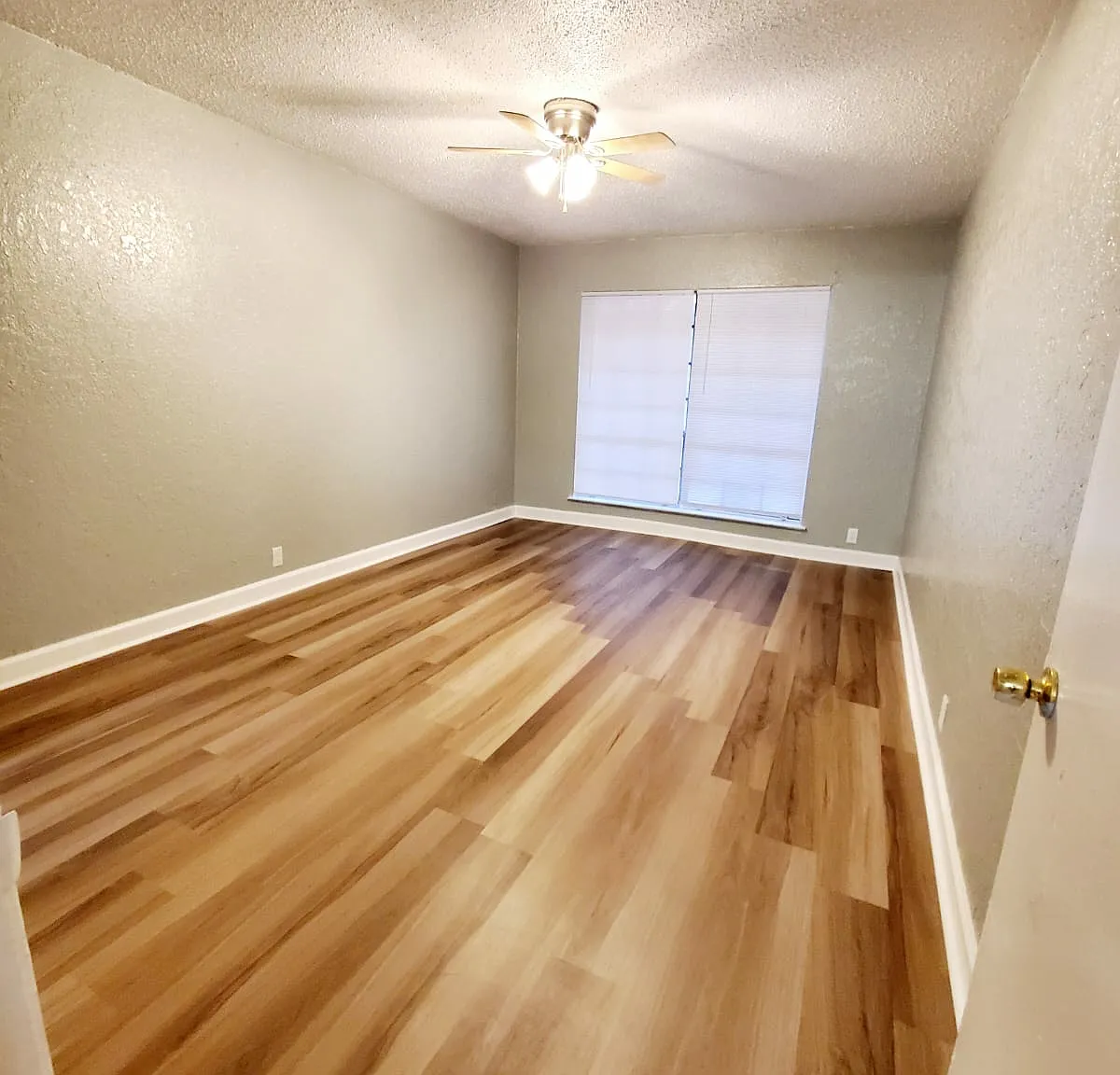 El Rancho Escondido Apartments — Photo 1
