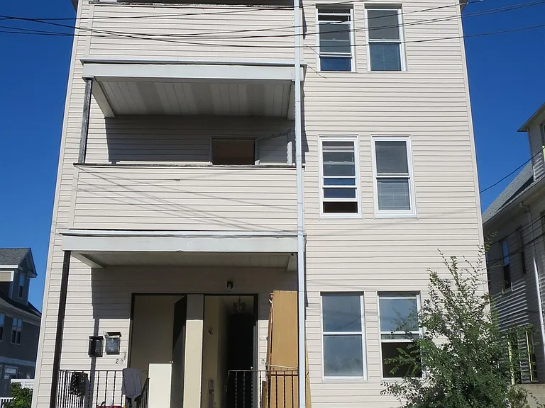 21 Weitz St #1 — Photo 2
