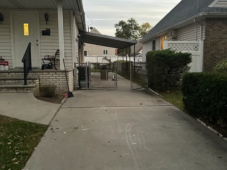 486 Ramona Ave — Photo 4