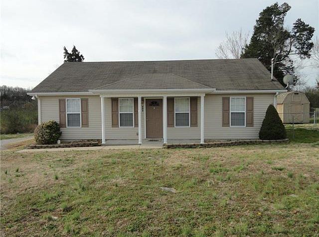 1st image of 303 Fairway Green Dr