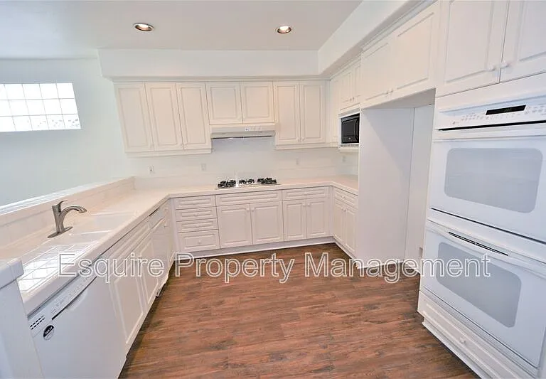 2861 Golf Villa Way — Photo 12