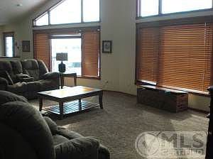 Living Room (2)